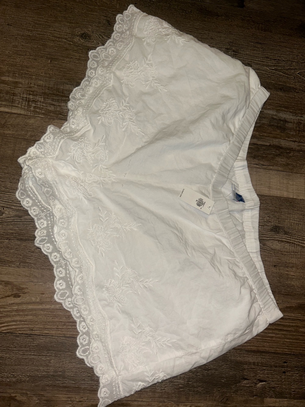 Women’s White Lace-Trim Shorts